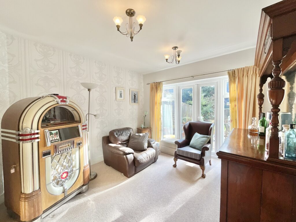Harding Grove, Stone, ST15