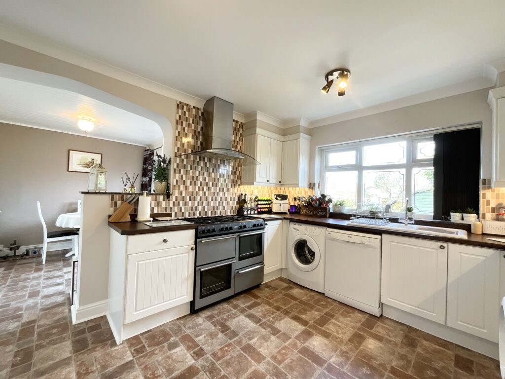 Sutherland Crescent, Blythe Bridge, ST11