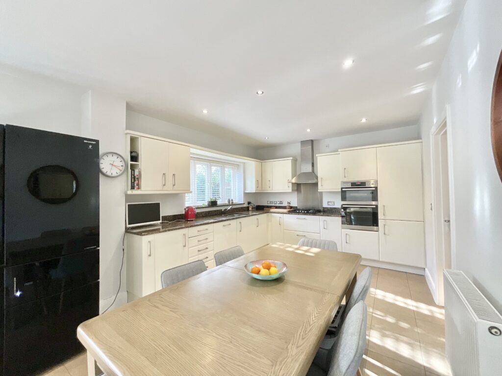 Harding Grove, Stone, ST15