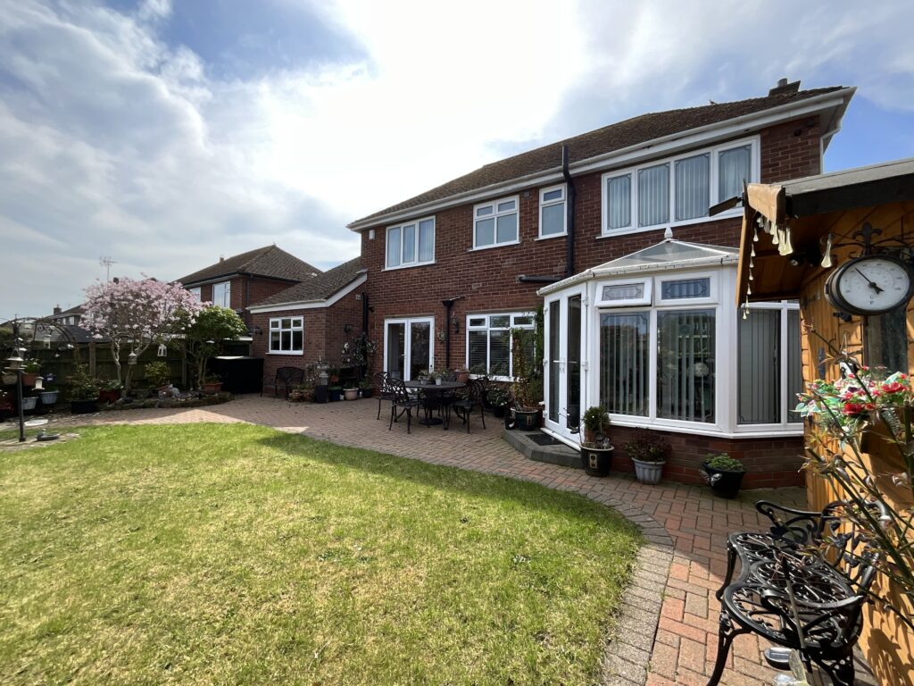 Sutherland Crescent, Blythe Bridge, ST11