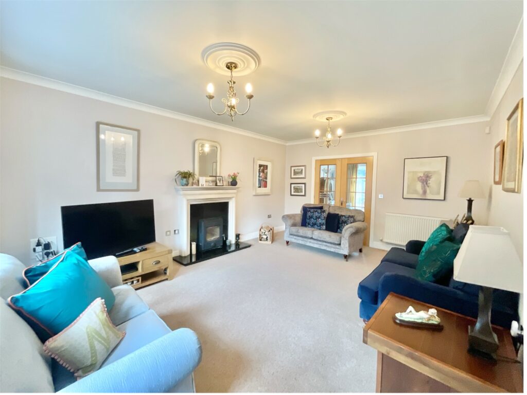 Harding Grove, Stone, ST15