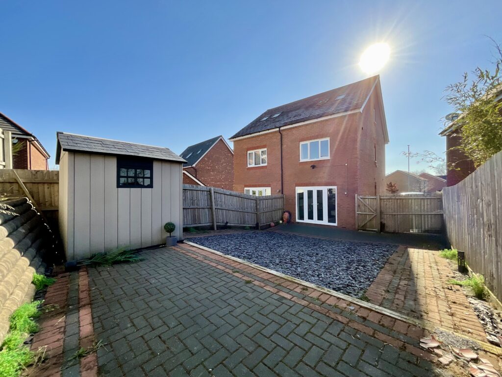 Clarke Way, Stone, ST15