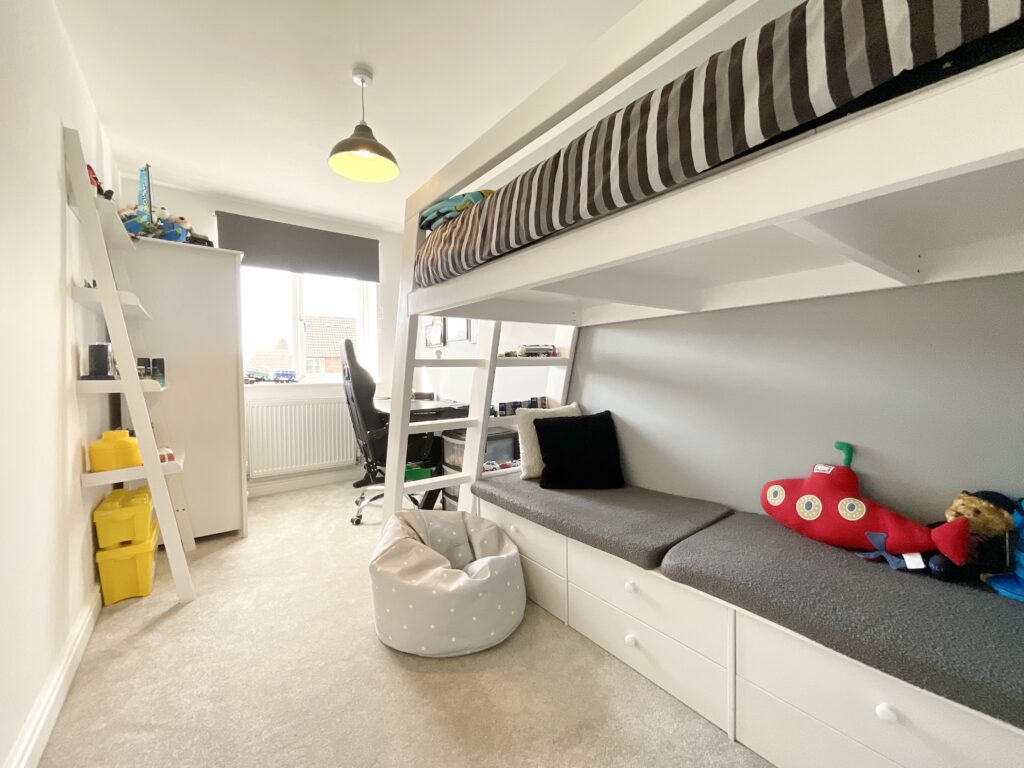 Chessington Crescent, Stoke-On-Trent, ST4