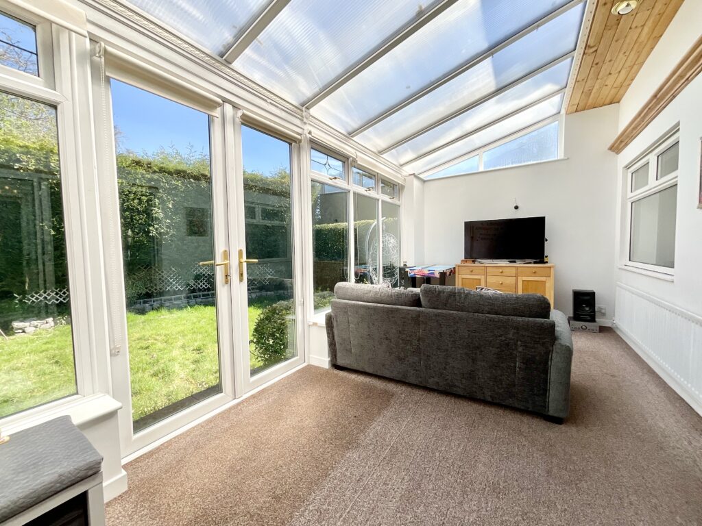 Tudor Close, Stone, ST15