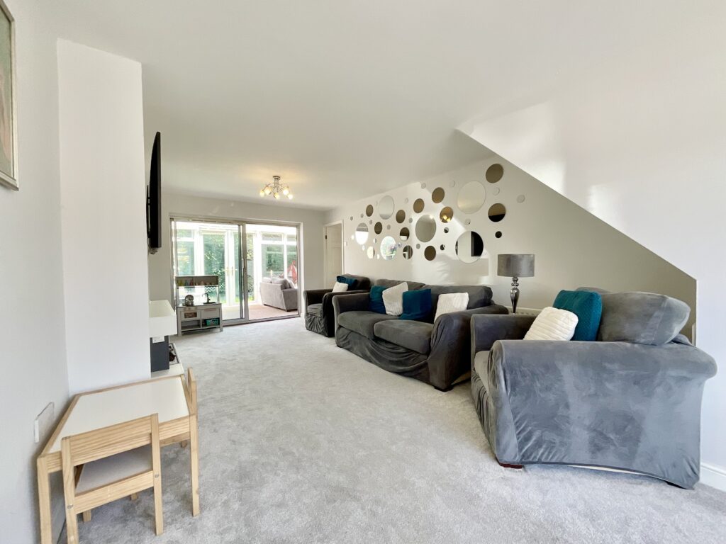Tudor Close, Stone, ST15