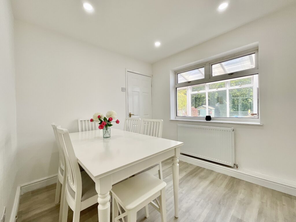 Tudor Close, Stone, ST15