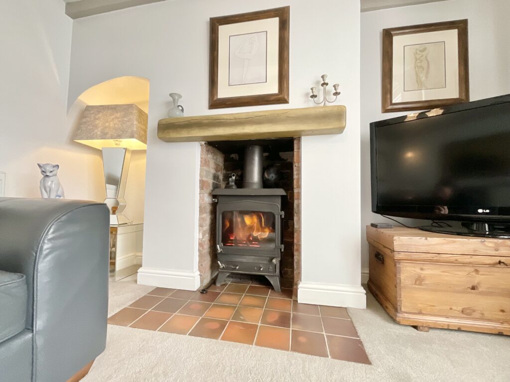 Outlanes, Meaford, ST15