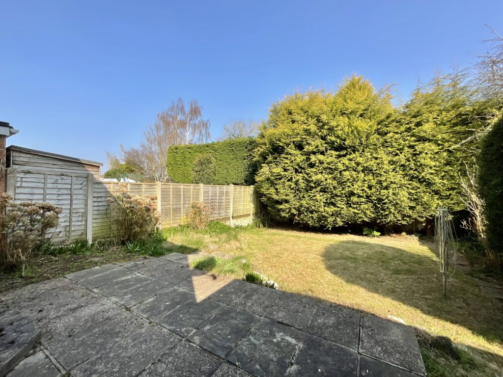 Tudor Close, Stone, ST15