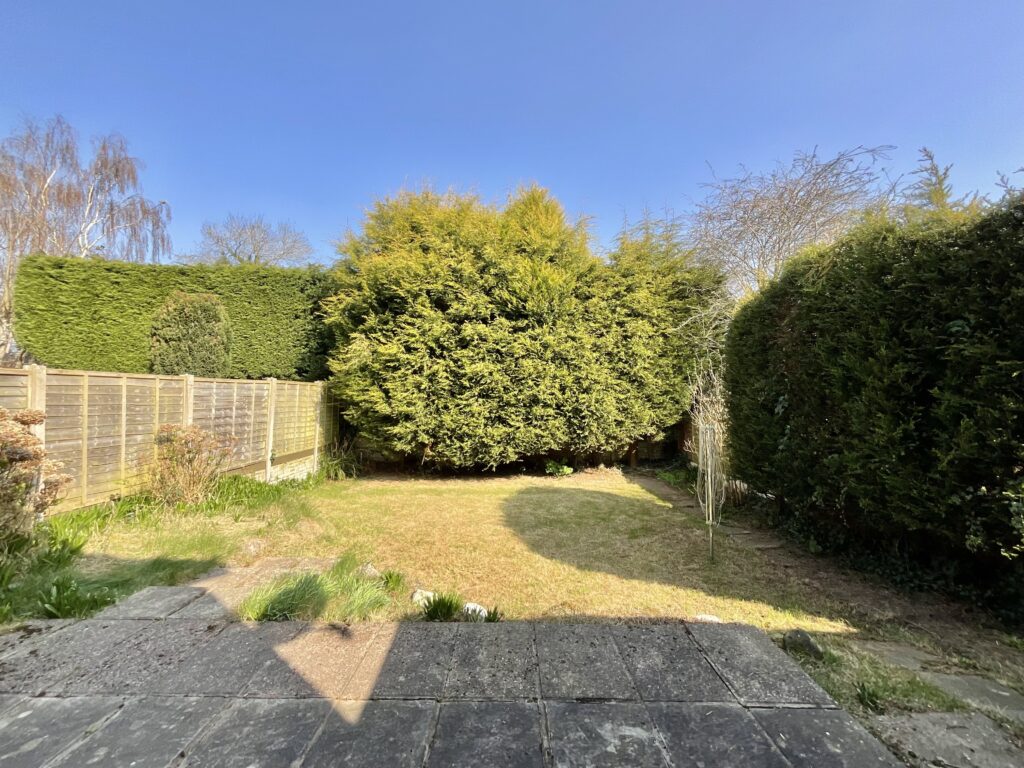 Tudor Close, Stone, ST15