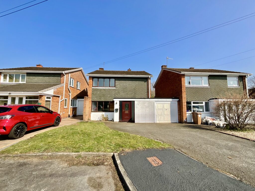 Tudor Close, Stone, ST15