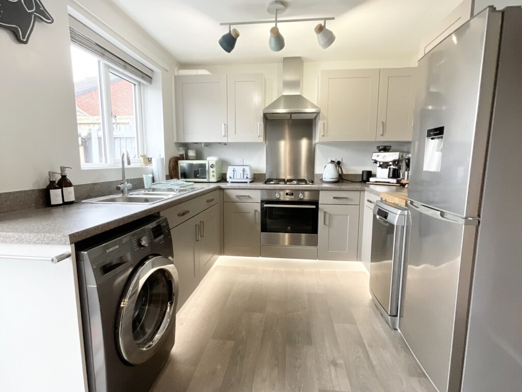Myatt Avenue, Stone, ST15