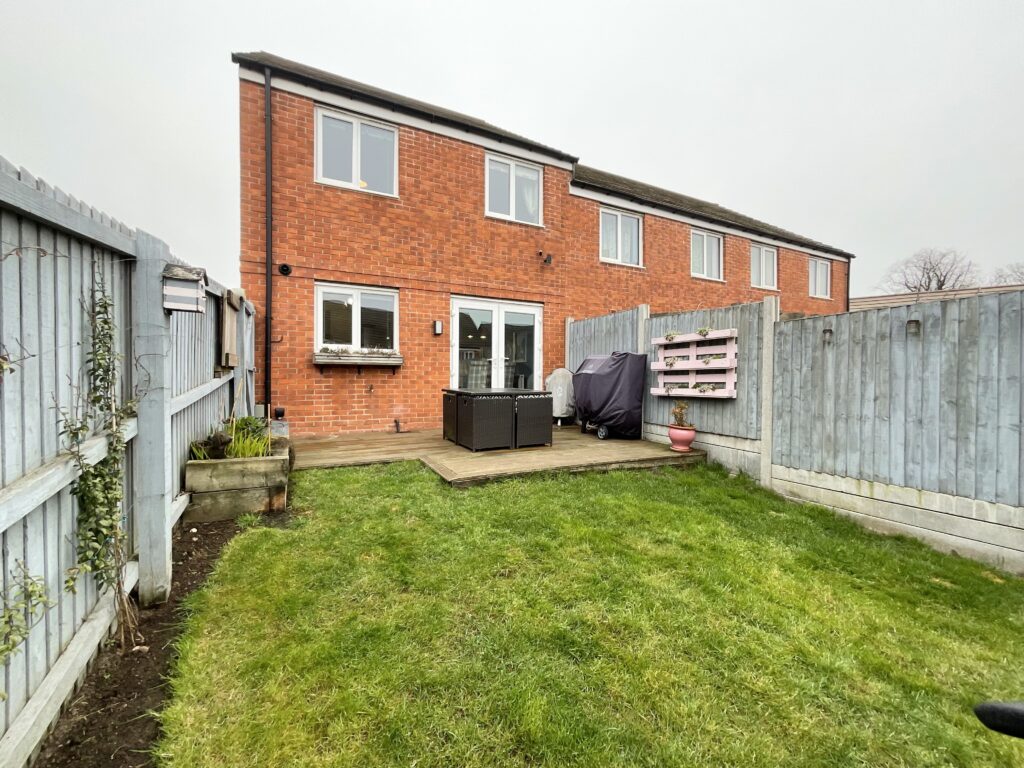 Myatt Avenue, Stone, ST15