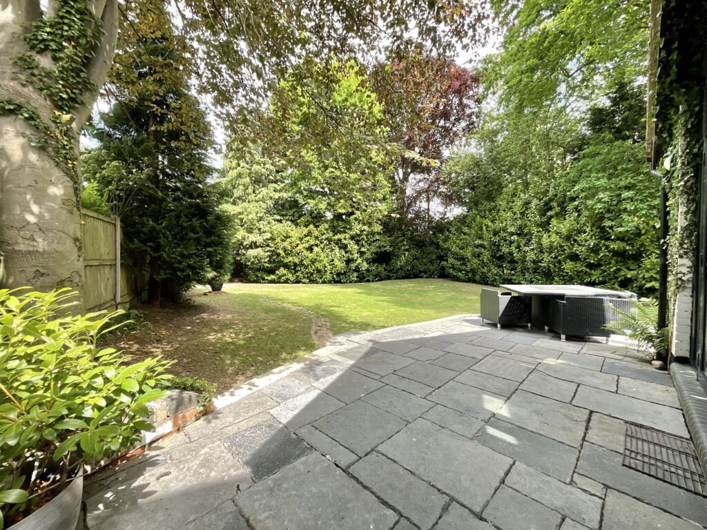 Station Road, Barlaston, ST12