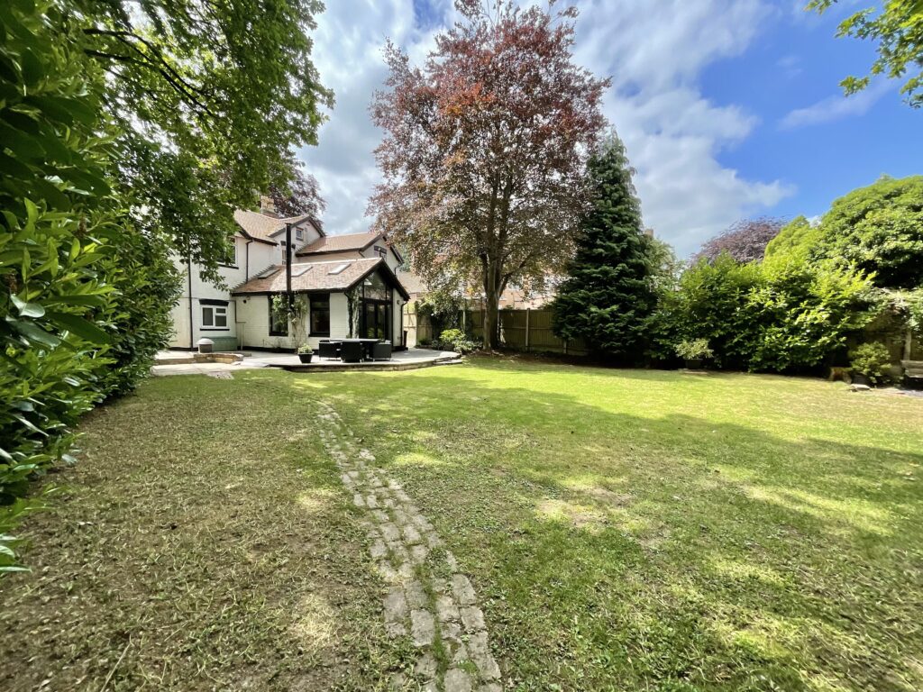 Station Road, Barlaston, ST12