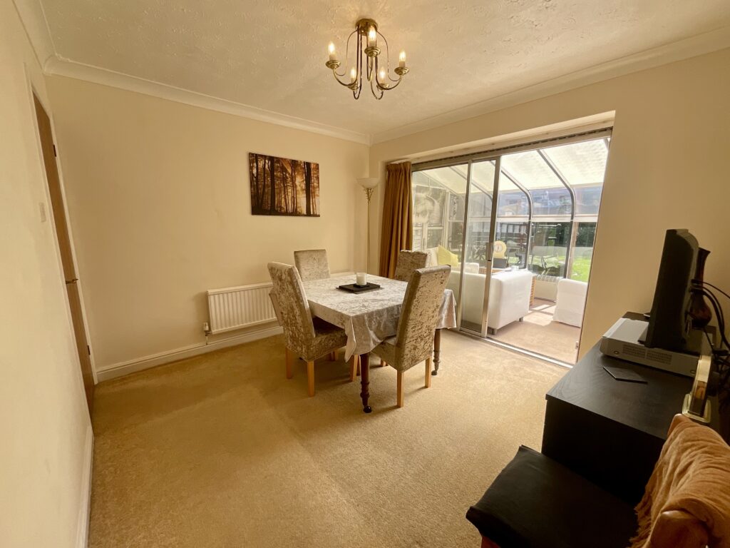 Greenway Avenue, Stone, ST15