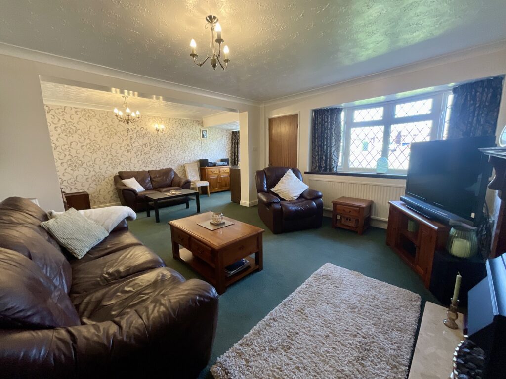 Greenway Avenue, Stone, ST15