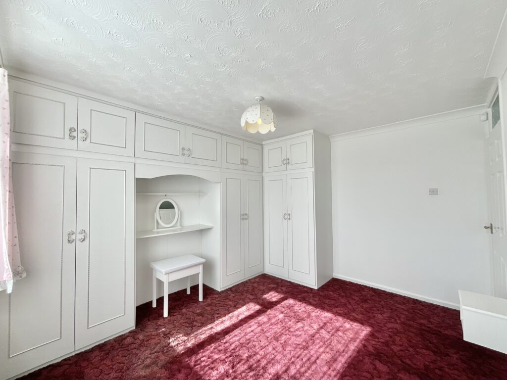 Ravenswood Close, Newcastle, ST5