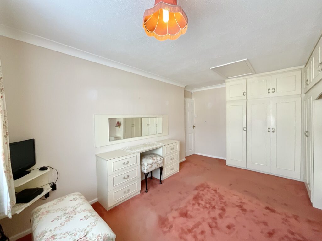 Ravenswood Close, Newcastle, ST5