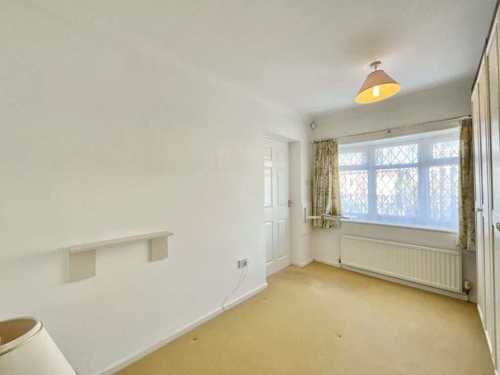 Ravenswood Close, Newcastle, ST5