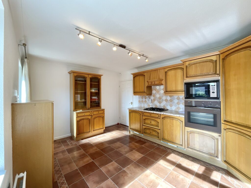 Ravenswood Close, Newcastle, ST5