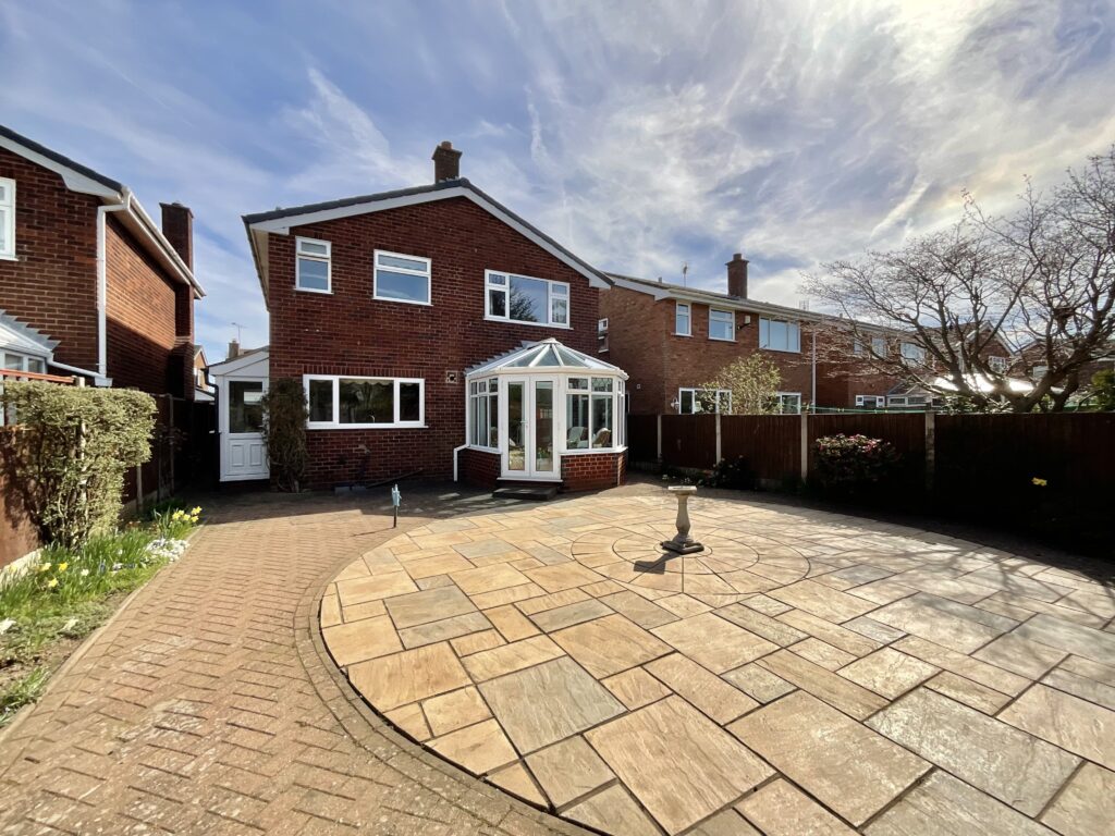 Wellyards Close, Weston, ST18