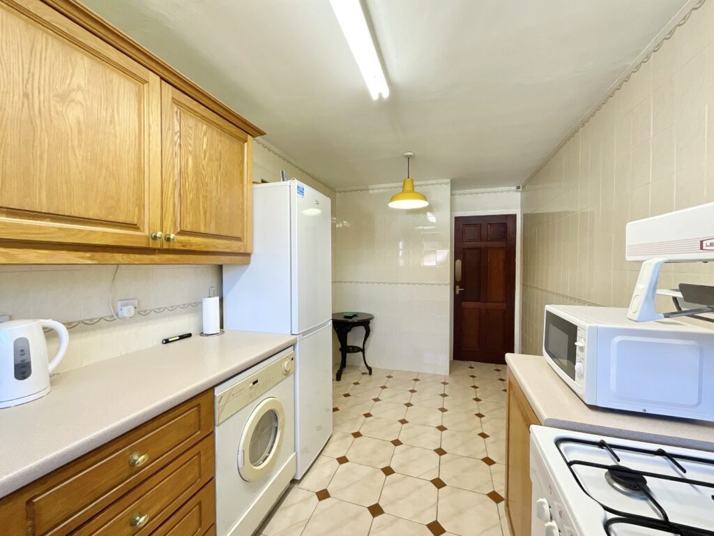 First Avenue, Newcastle, ST5