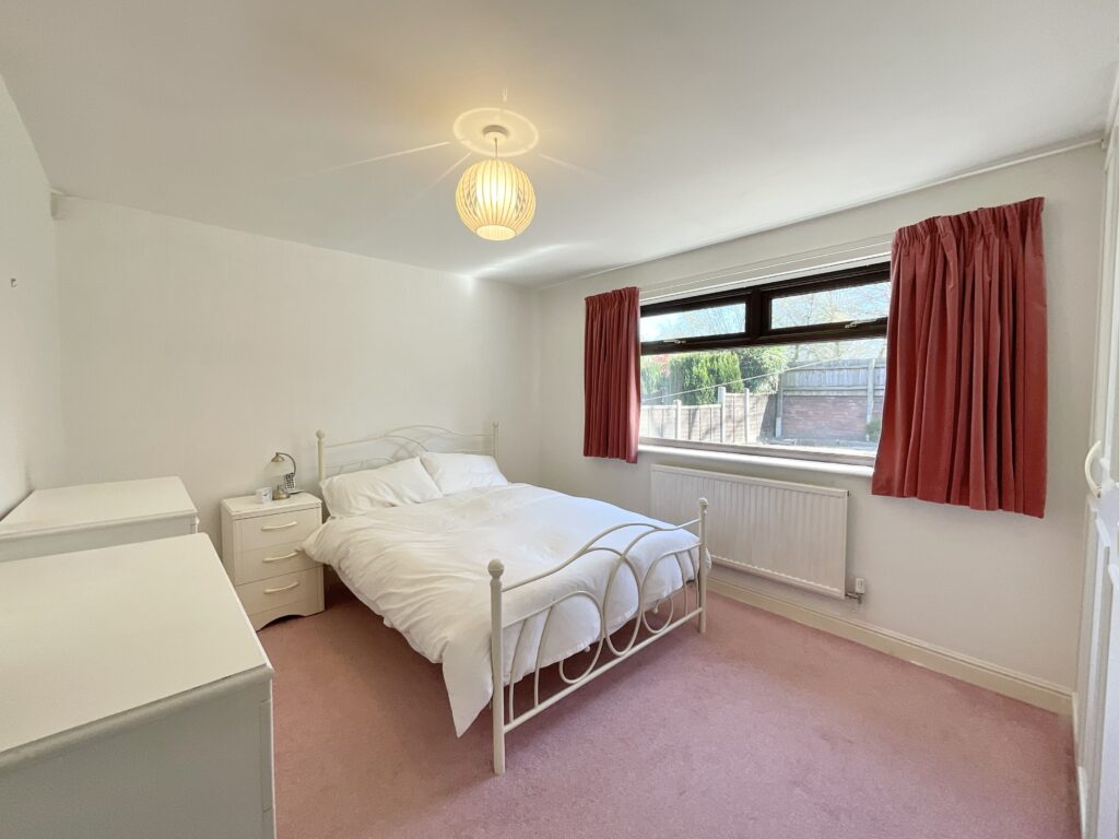 First Avenue, Newcastle, ST5