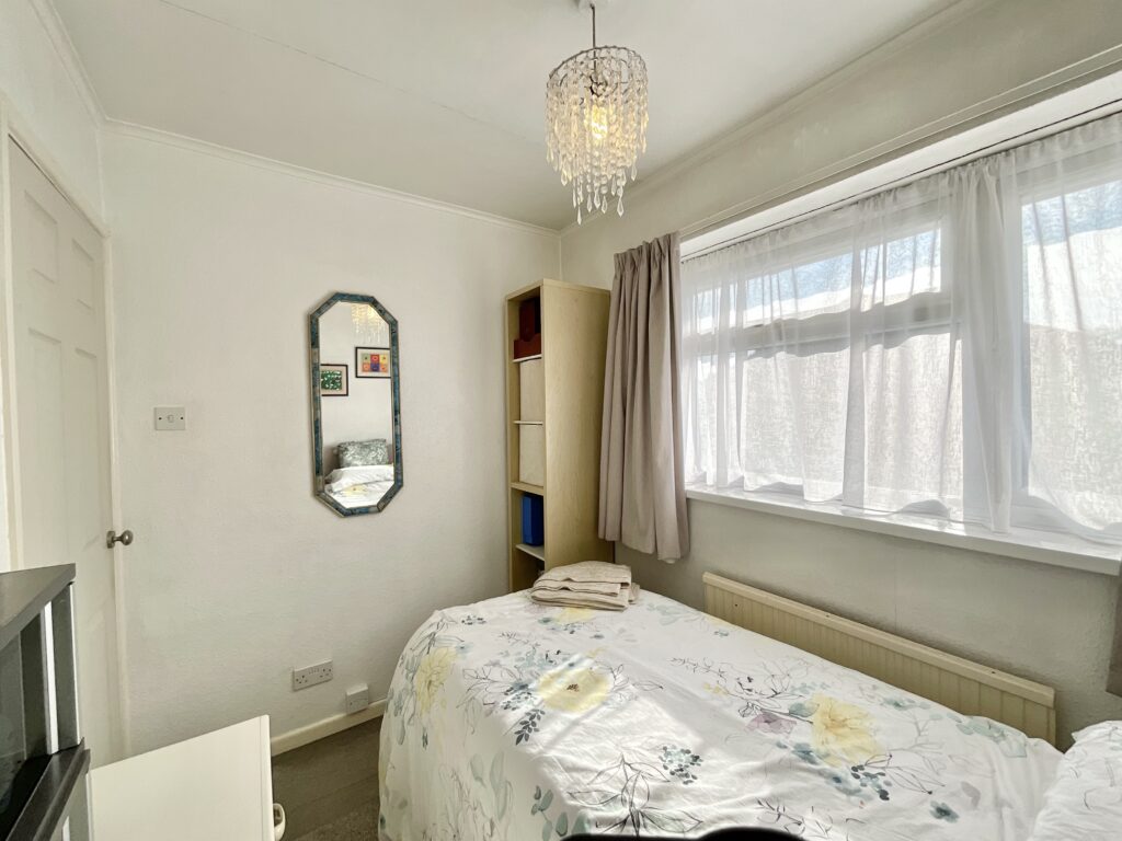 Greenway Avenue, Stone, ST15