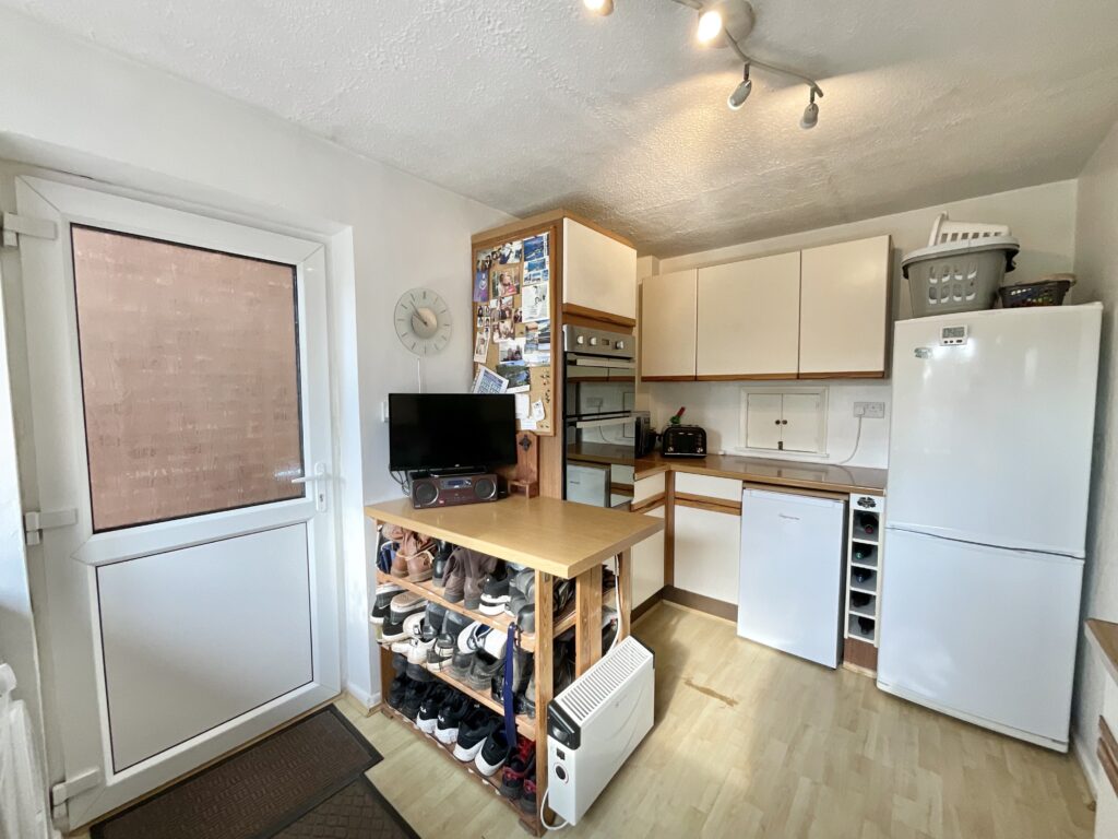 Greenway Avenue, Stone, ST15