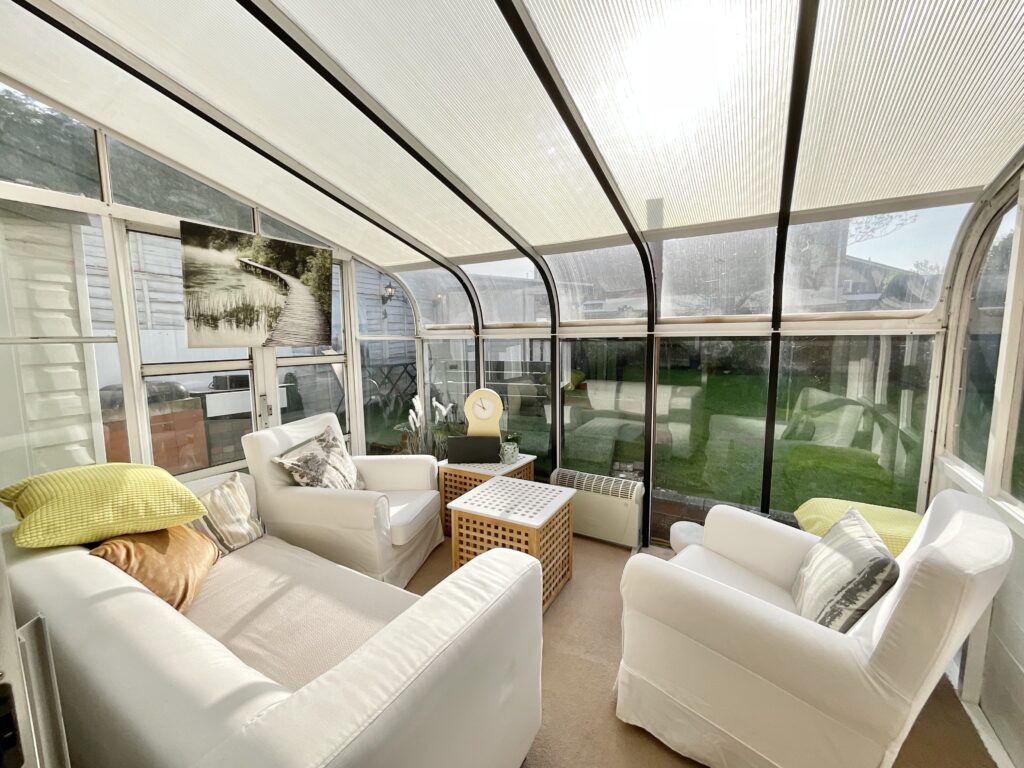 Greenway Avenue, Stone, ST15