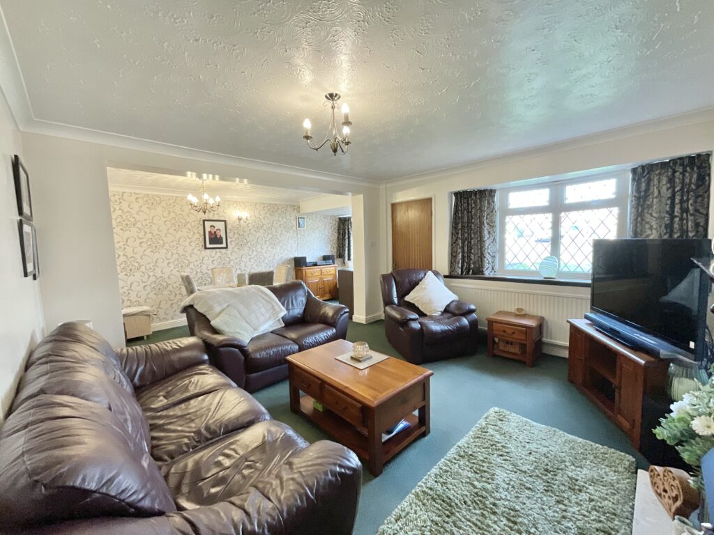 Greenway Avenue, Stone, ST15