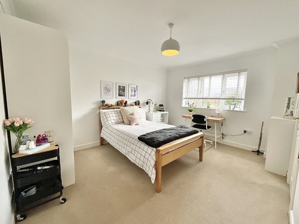 Westwood Close, Weston, CW2