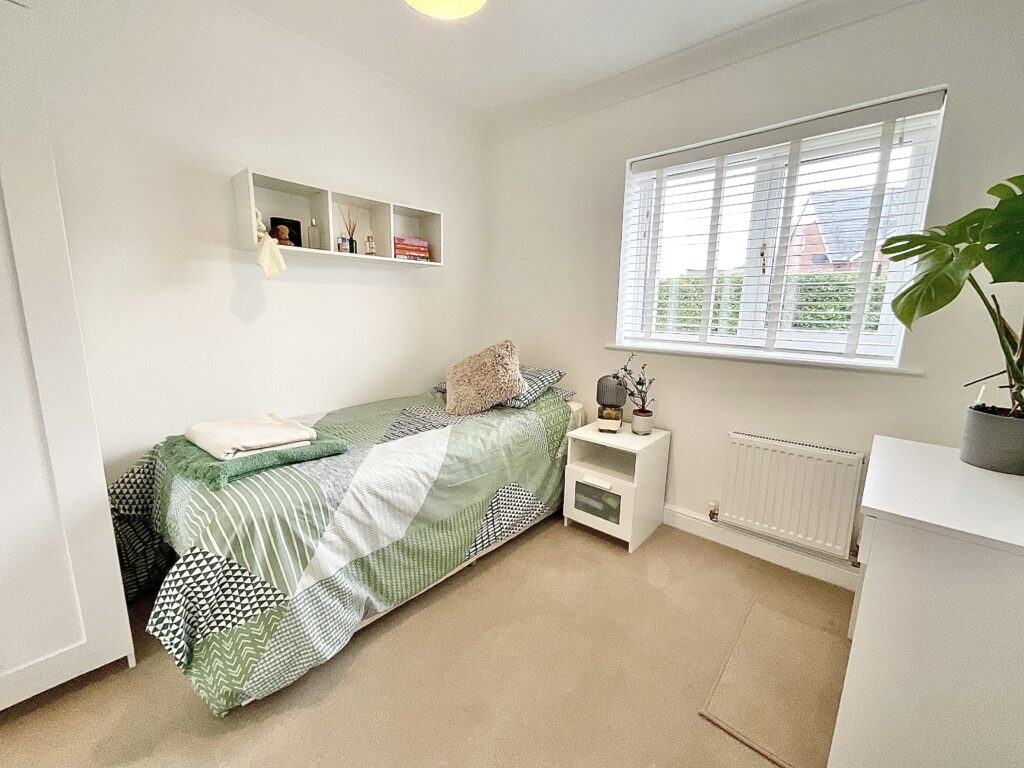 Westwood Close, Weston, CW2