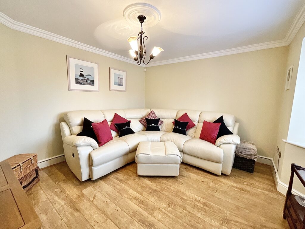 Westwood Close, Weston, CW2
