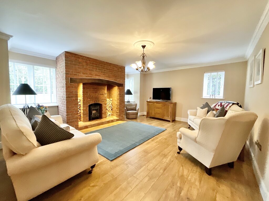 Westwood Close, Weston, CW2
