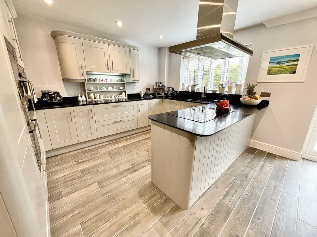 Westwood Close, Weston, CW2