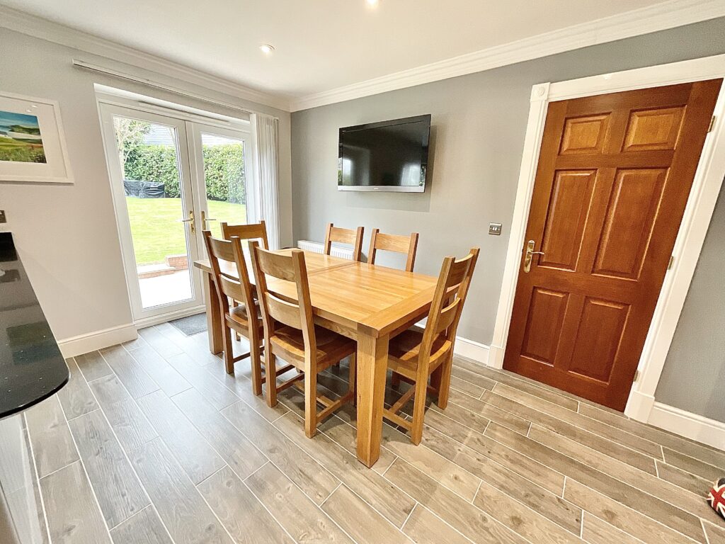 Westwood Close, Weston, CW2