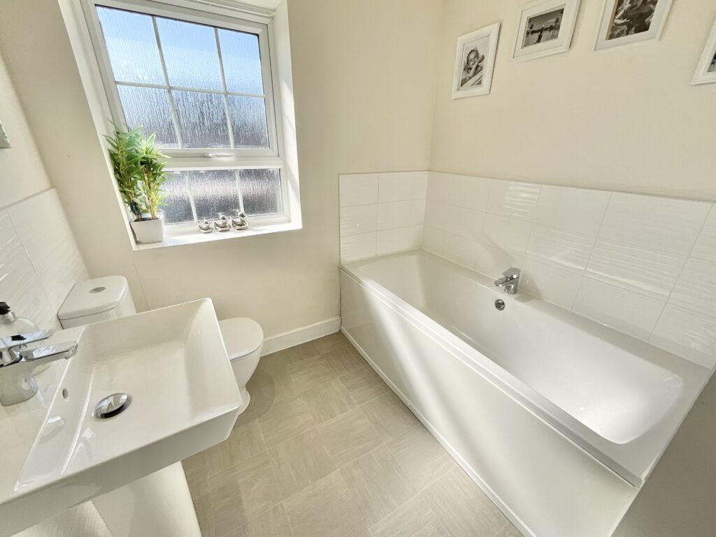 Wild Flower Close, Stapeley, CW5