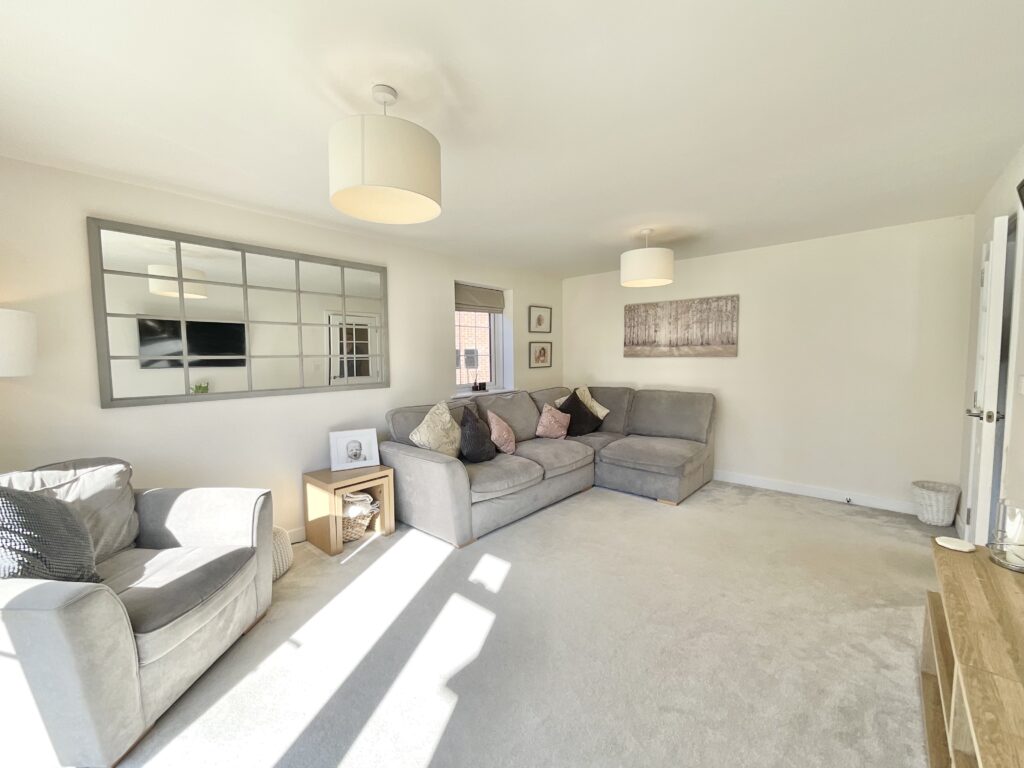Wild Flower Close, Stapeley, CW5