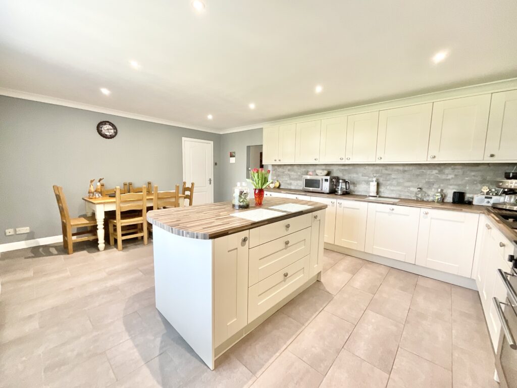 Crewe Road, Shavington, CW2