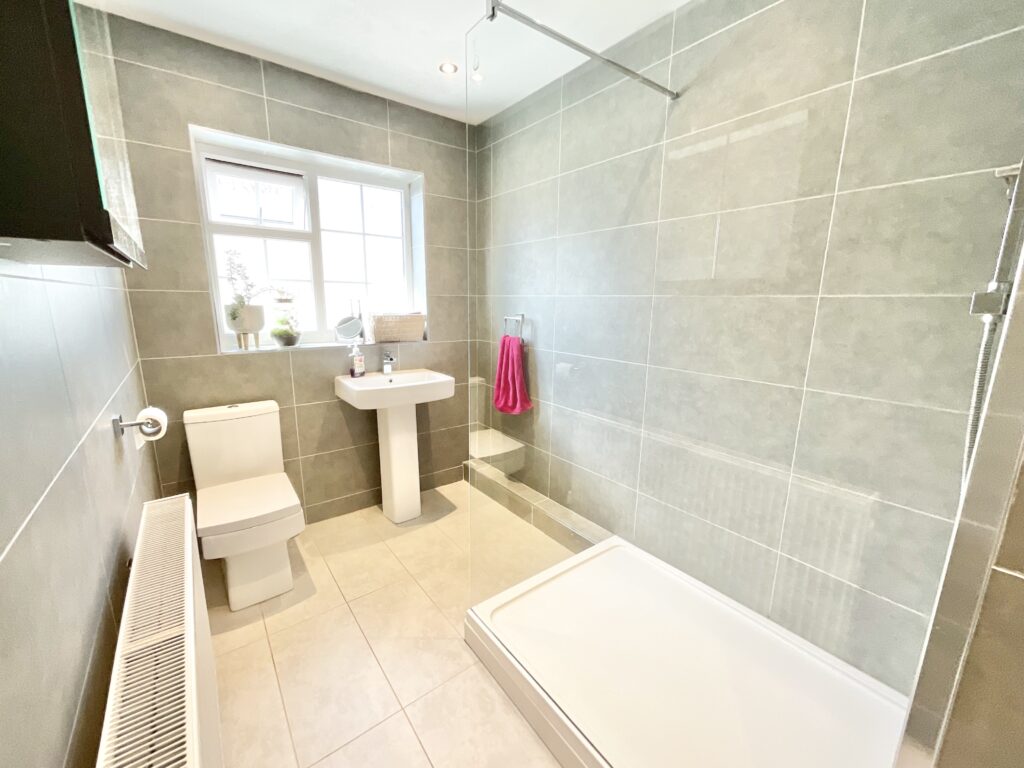 Crewe Road, Shavington, CW2