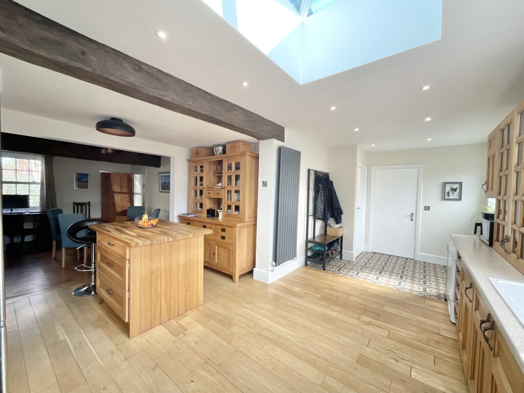 Main Road, Shavington, CW2