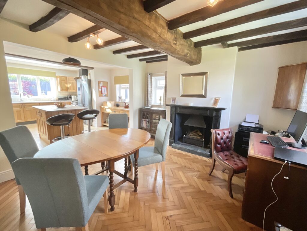 Main Road, Shavington, CW2