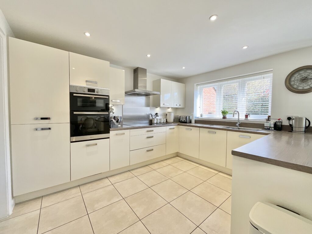 Weaver Brook Way, Wrenbury, CW5