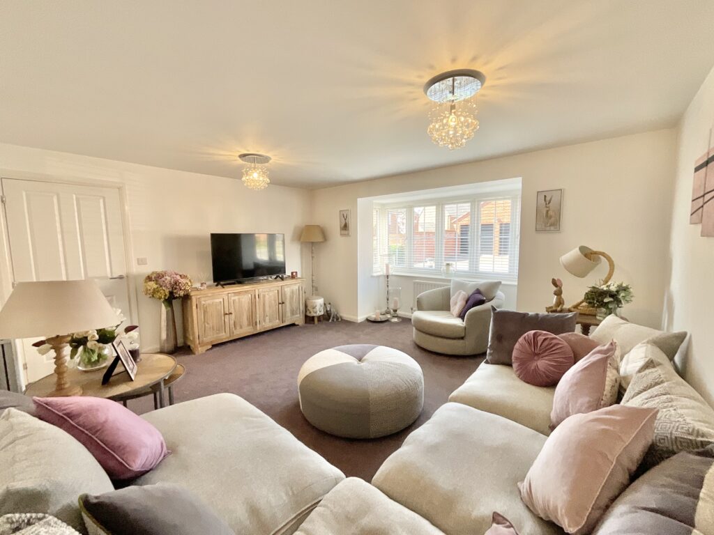 Weaver Brook Way, Wrenbury, CW5