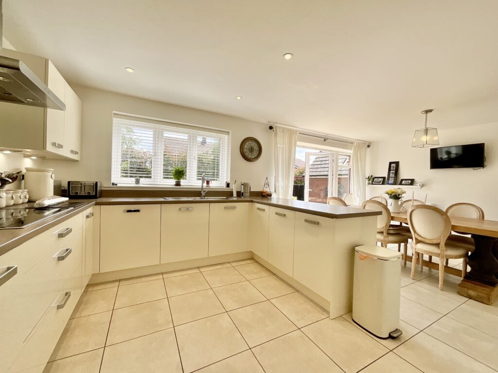 Weaver Brook Way, Wrenbury, CW5