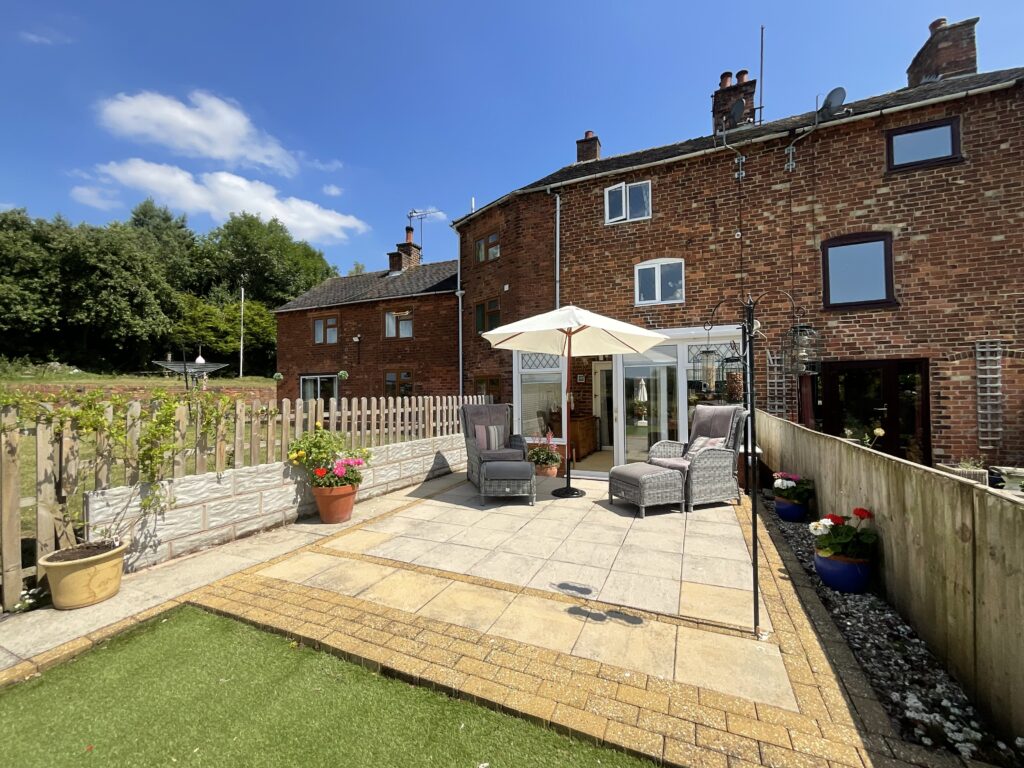 Outlanes, Meaford, ST15