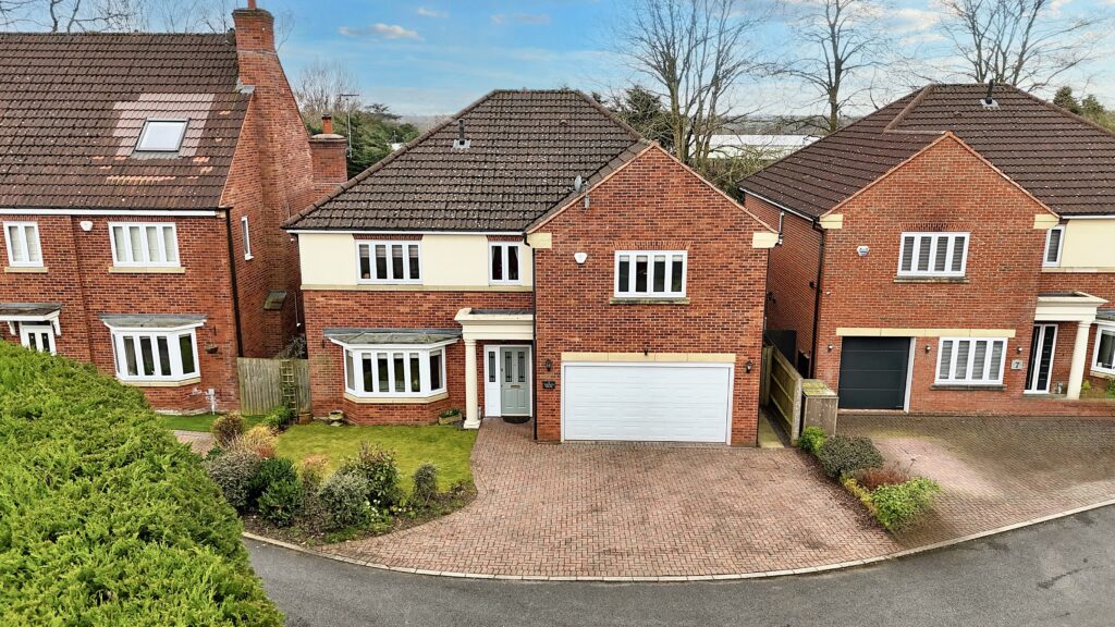 Harding Grove, Stone, ST15