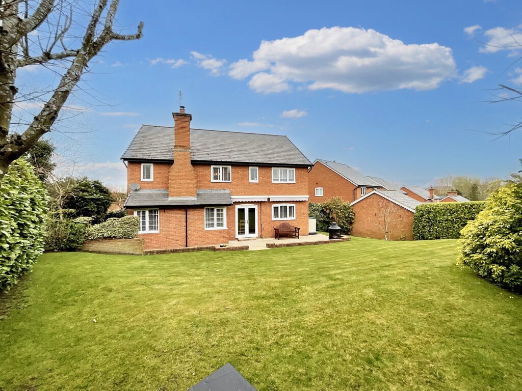Westwood Close, Weston, CW2