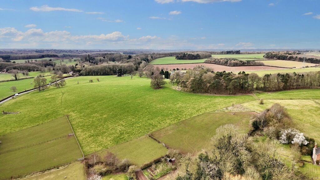 Tixall Court, Tixall, ST18